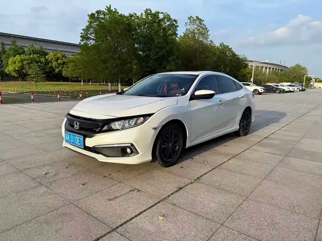 Honda Civic — фото 7