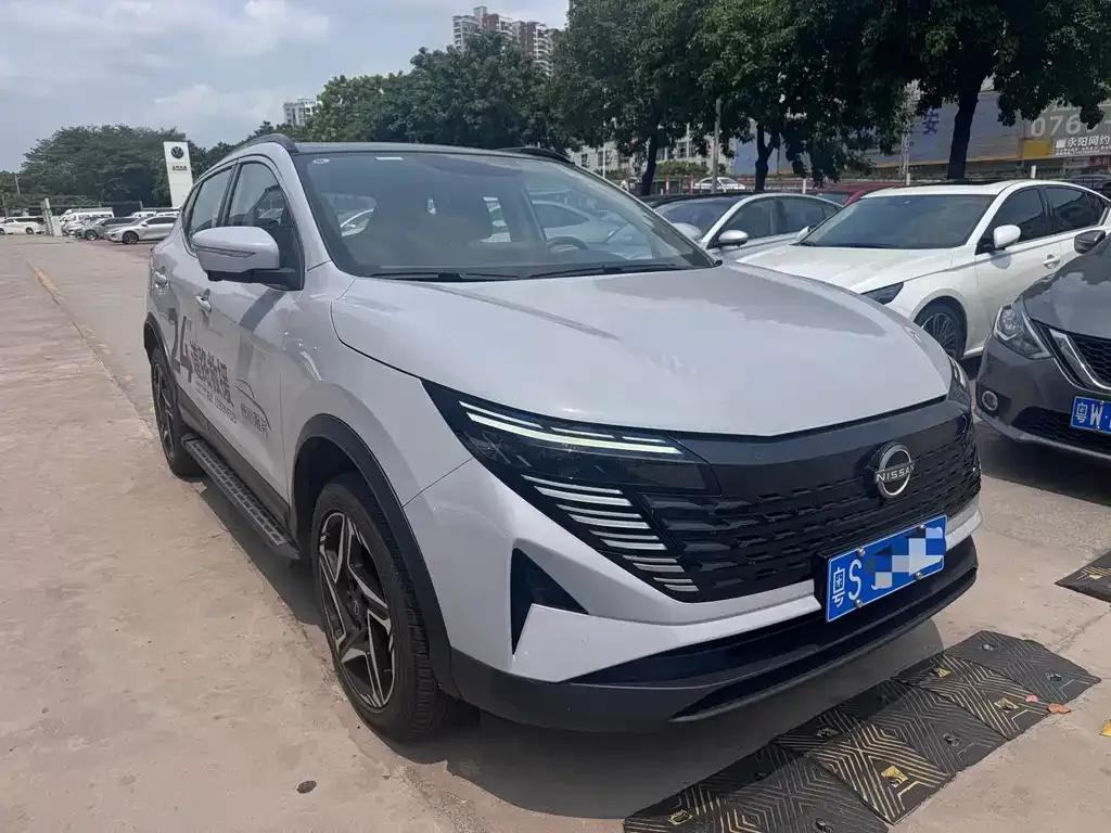 Nissan Qashqai — фото 10