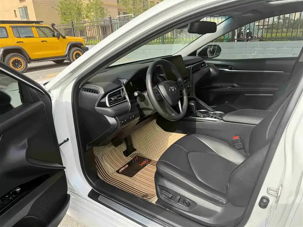 Toyota Camry 2022 из CN, фото 3