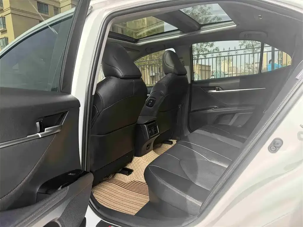 Toyota Camry 2022 из CN, фото 8