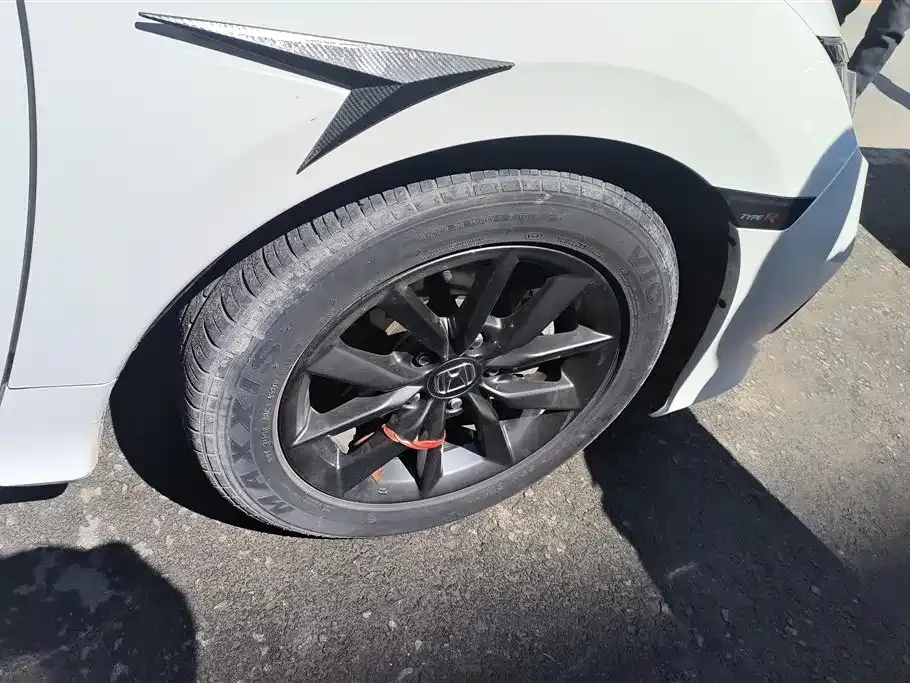 Honda Civic — фото 10