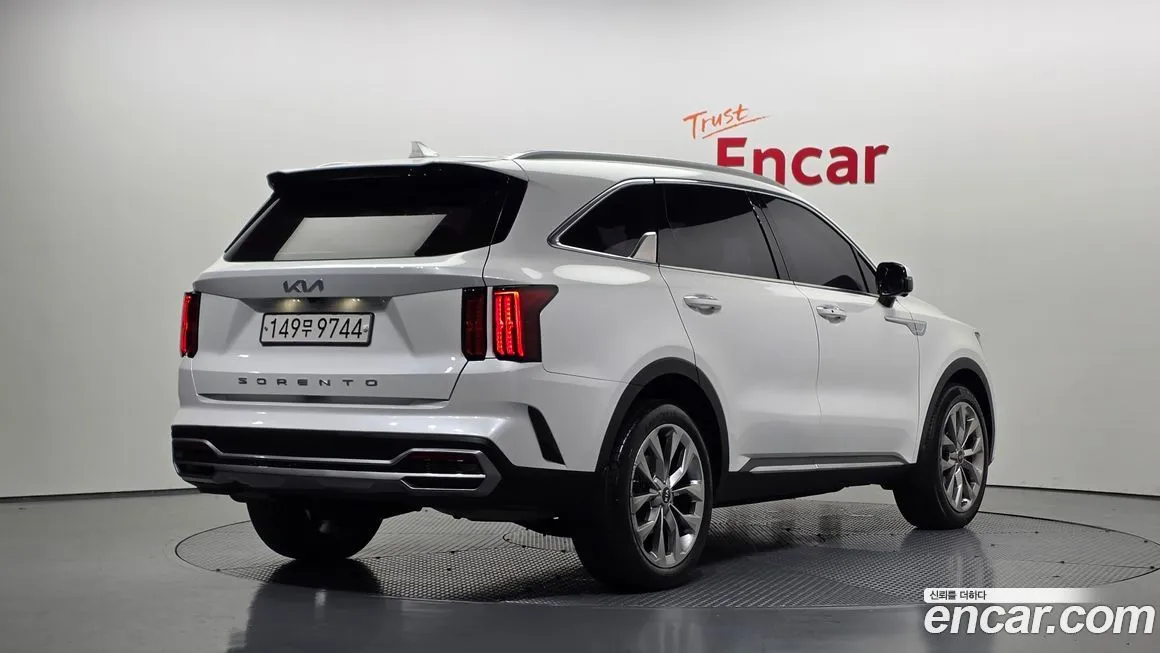 Kia Sorento — фото 7
