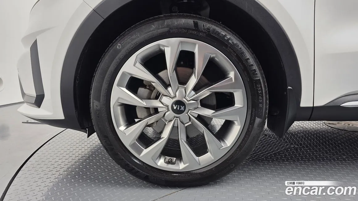 Kia Sorento — фото 8
