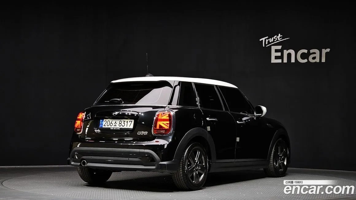 Mini Cooper 2023 из KR, фото 2