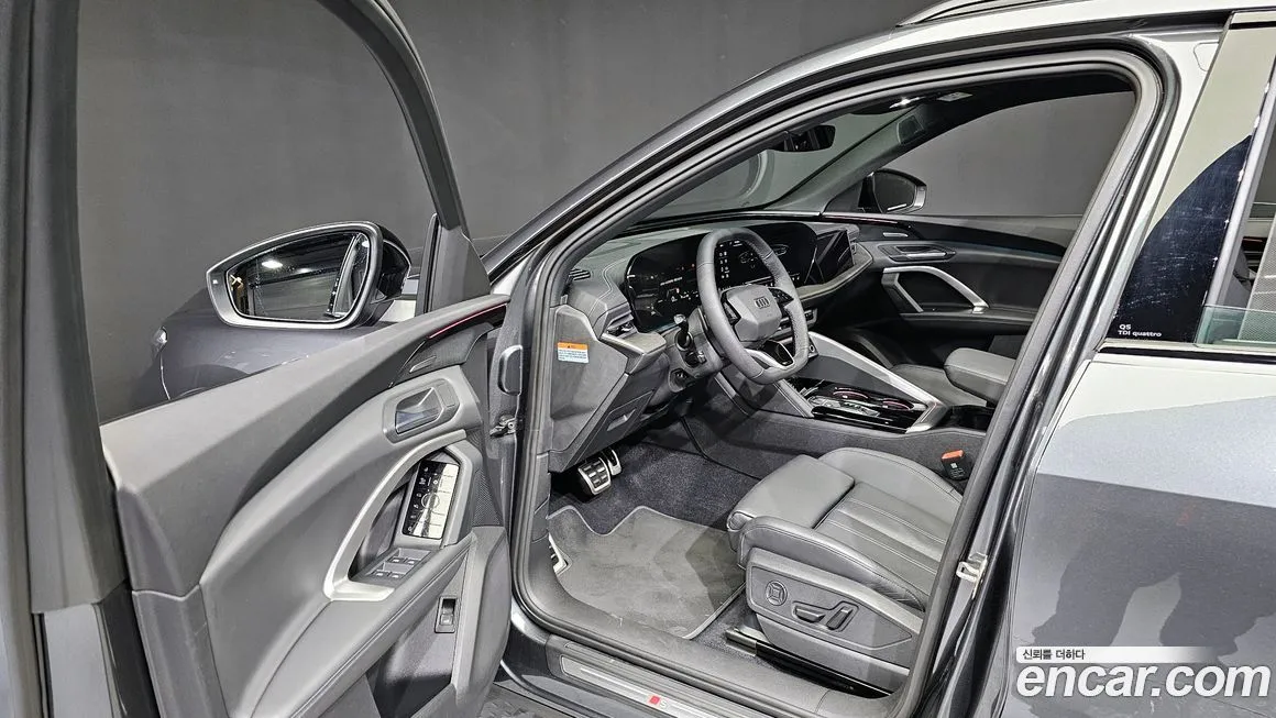 Audi Q5 2025 из KR, фото 5