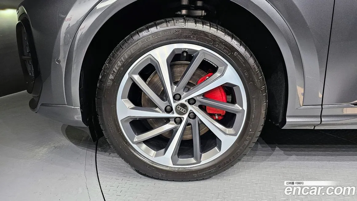 Audi Q5 2025 из KR, фото 7