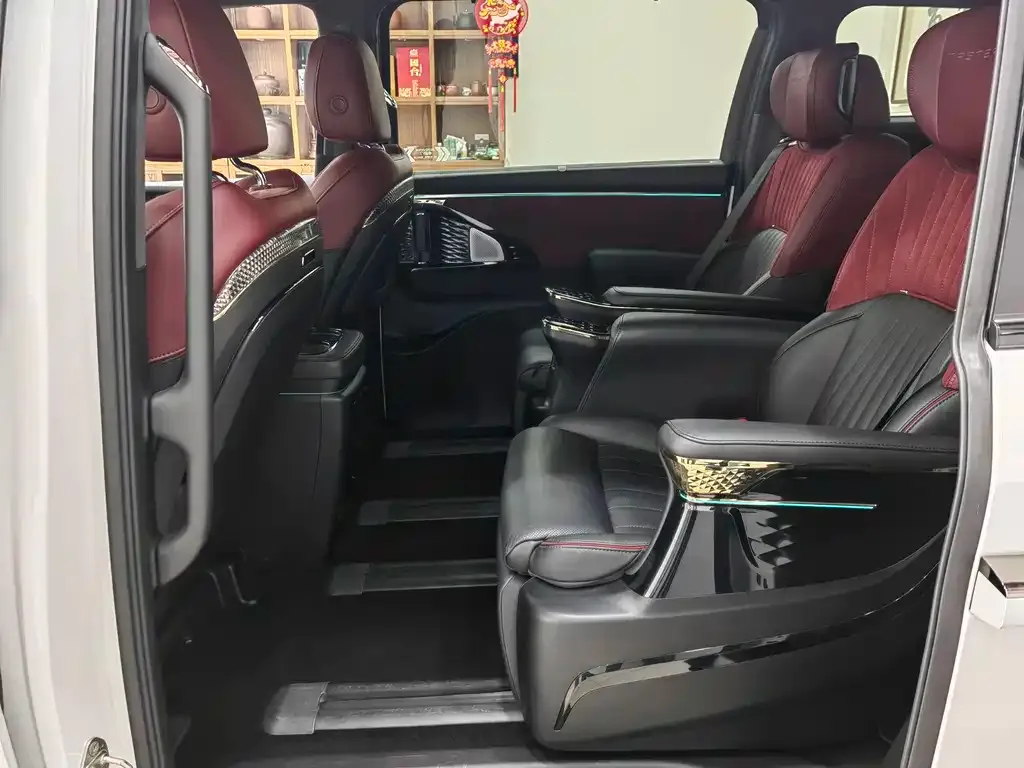 GAC Motor Trumpchi M8 — фото 10