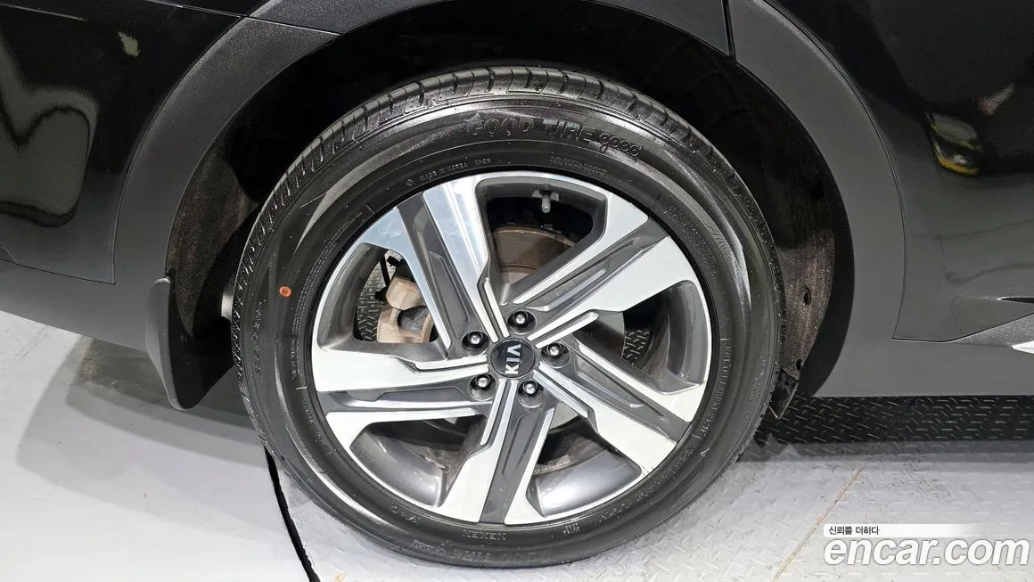 Kia Sorento — фото 9