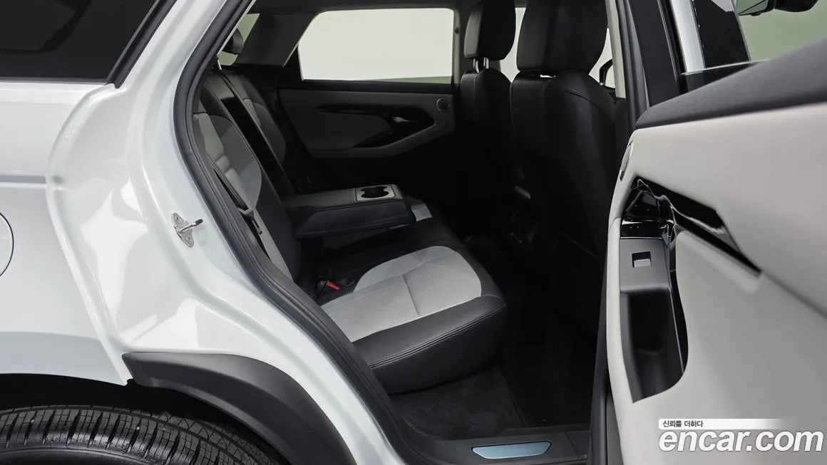 Land Rover Range Rover Evoque 2025 из KR, фото 2