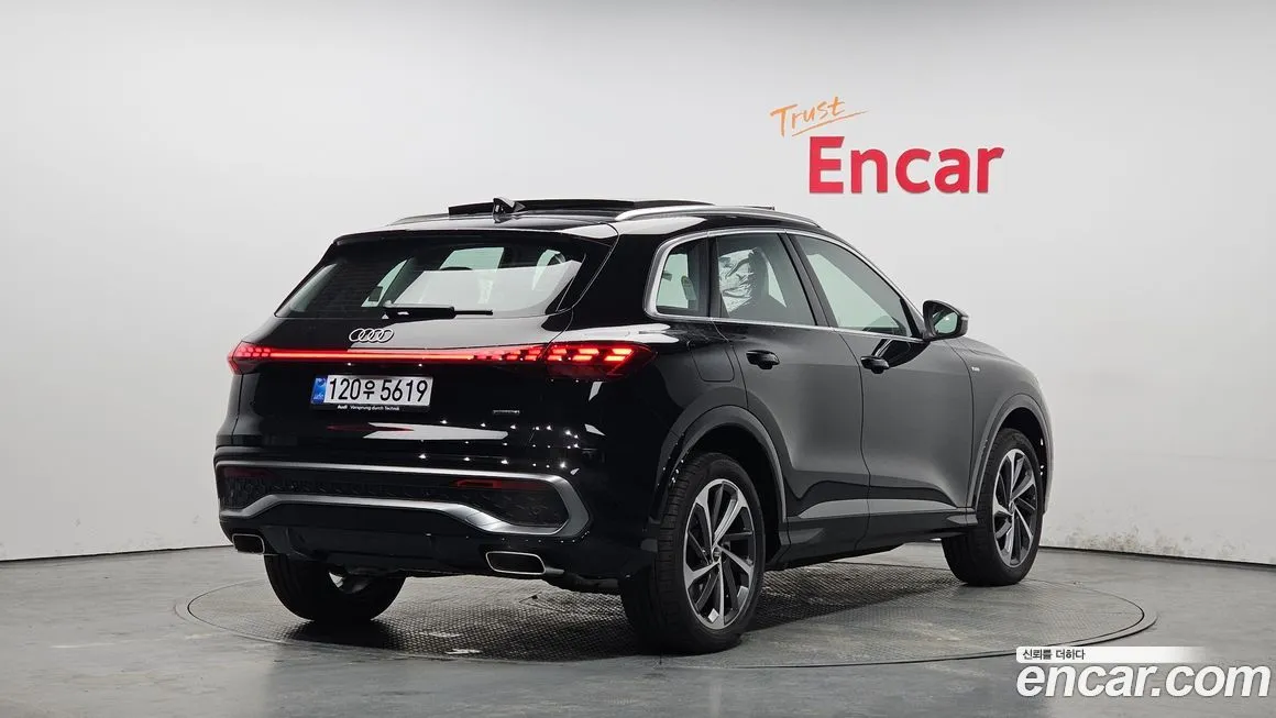Audi Q5 2025 из KR, фото 7
