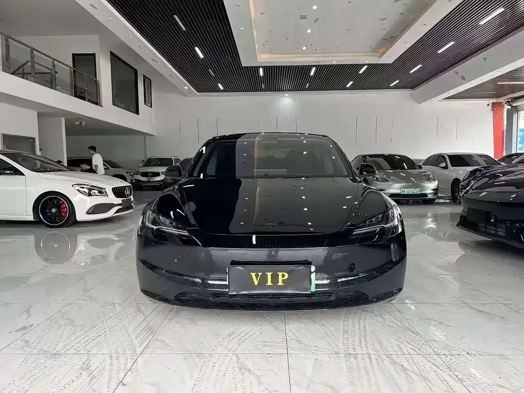 Tesla Model 3 — фото 8