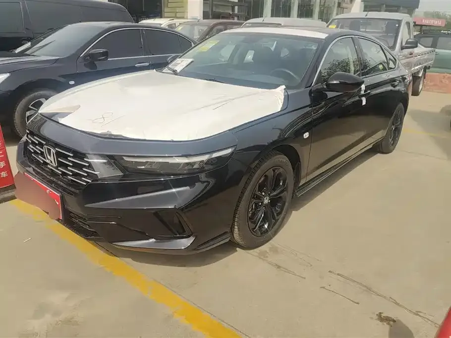 Honda Accord — фото 1