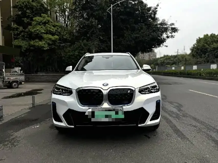 BMW iX3 — фото 2