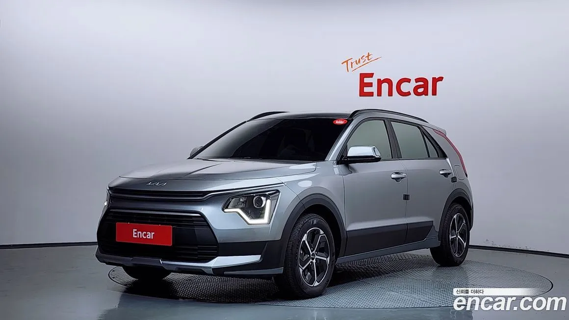 Kia Niro — фото 1