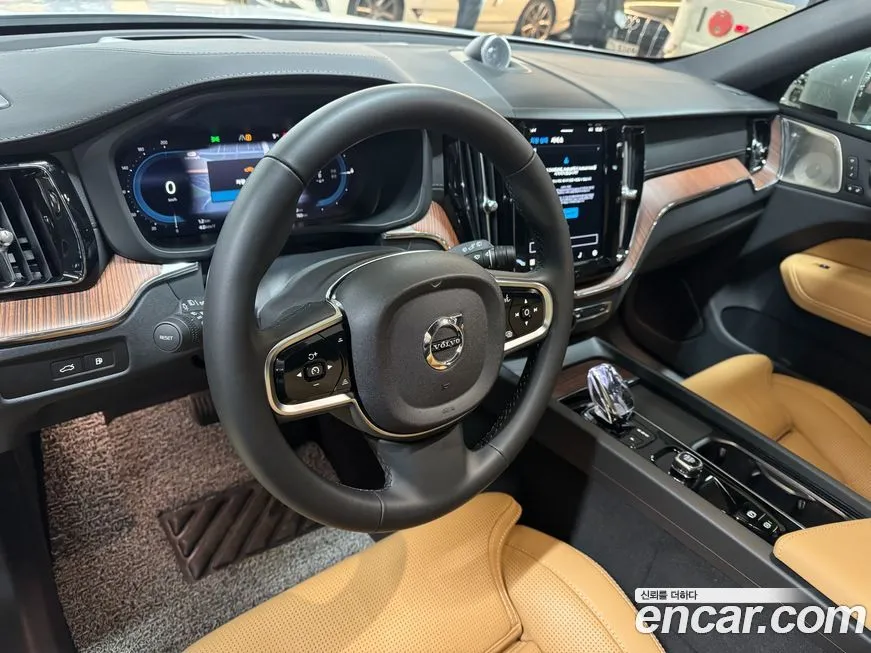 Volvo XC60 2025 из KR, фото 10