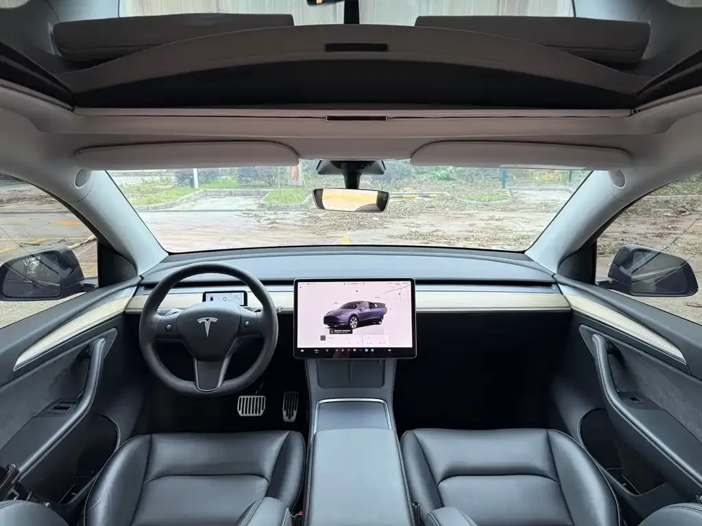 Tesla Model Y — фото 4
