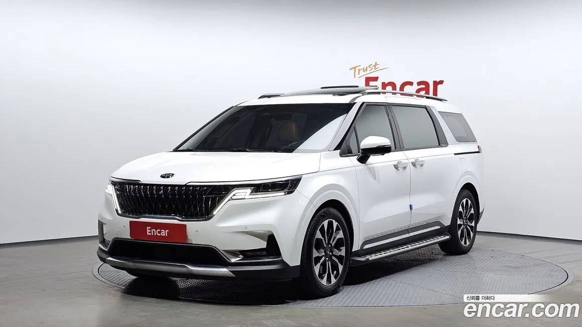 Kia Carnival — фото 1