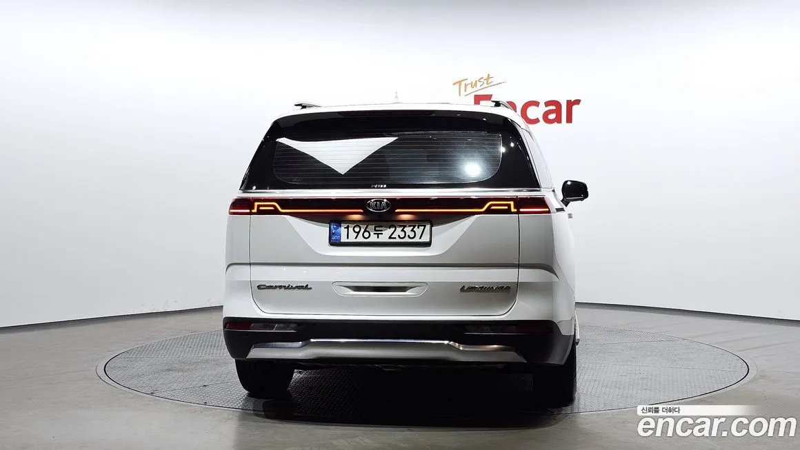 Kia Carnival — фото 3