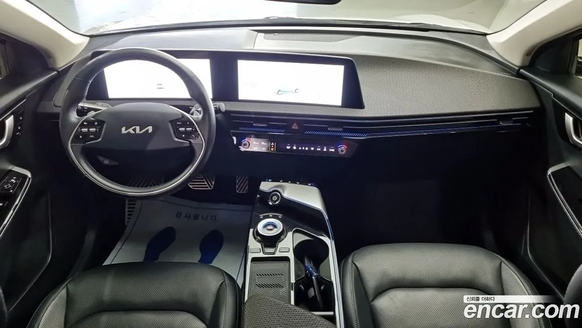 Kia EV6 — фото 8