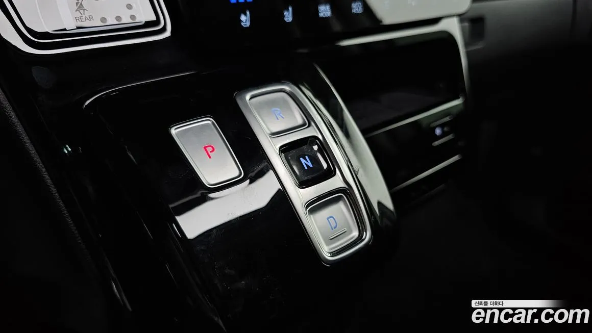 Hyundai Staria — фото 2