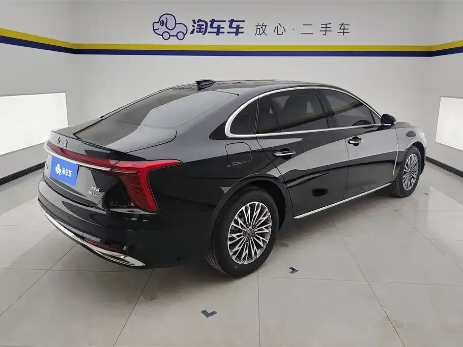 Hongqi H5 — фото 3