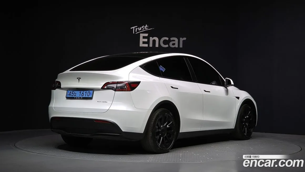 Tesla Model Y — фото 4