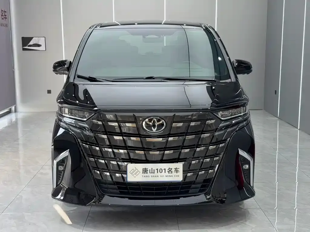 Toyota Alphard — фото 3