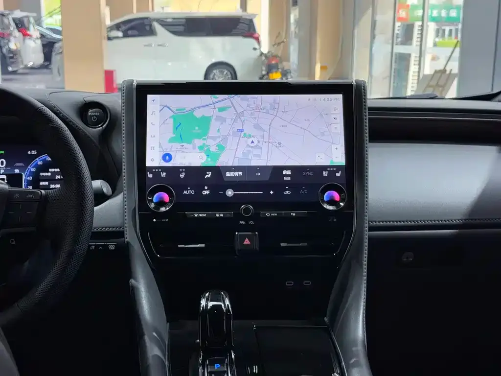 Toyota Alphard — фото 4