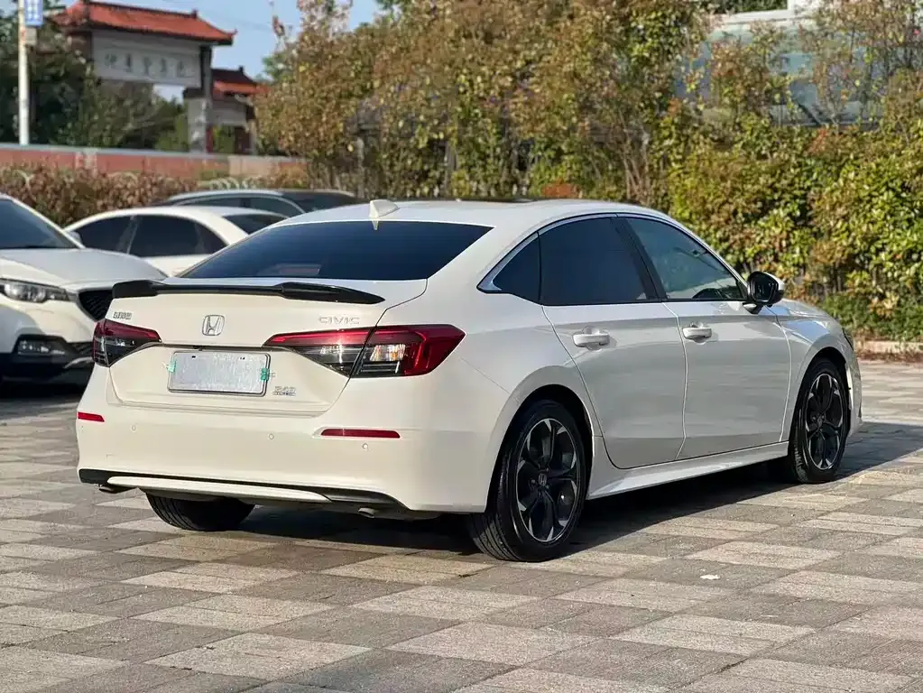 Honda Civic — фото 4