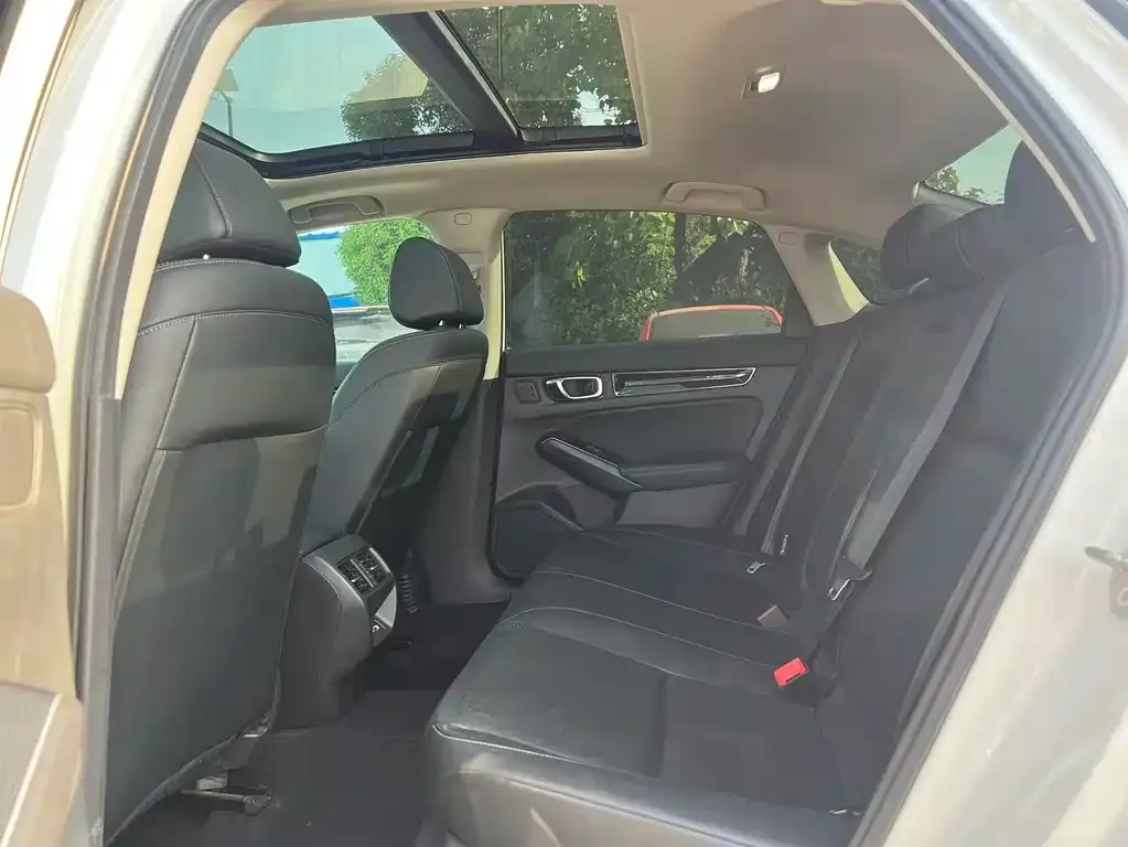 Honda Civic — фото 10
