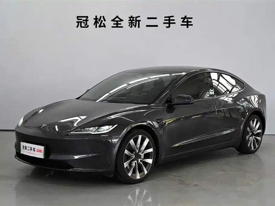 Tesla Model 3 — фото 1