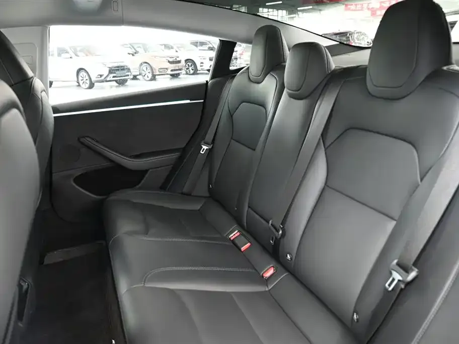 Tesla Model 3 — фото 6