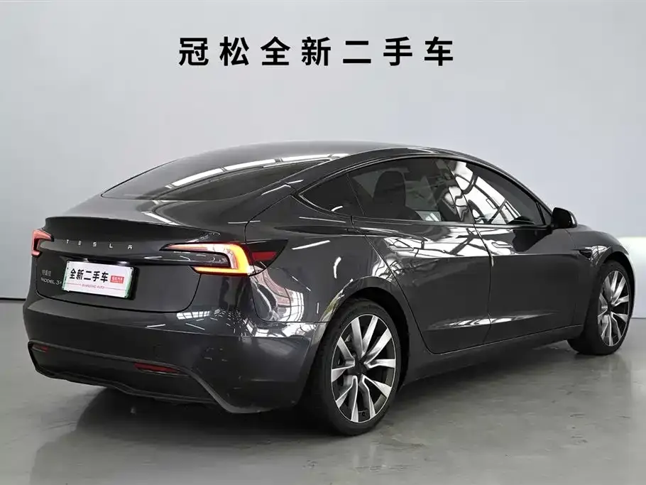 Tesla Model 3 — фото 10