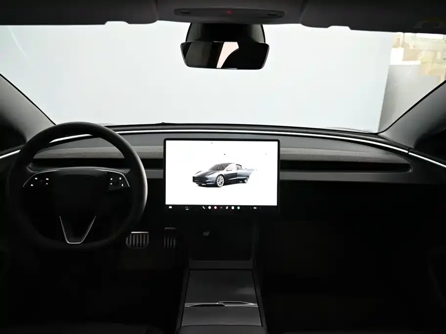 Tesla Model 3 — фото 4