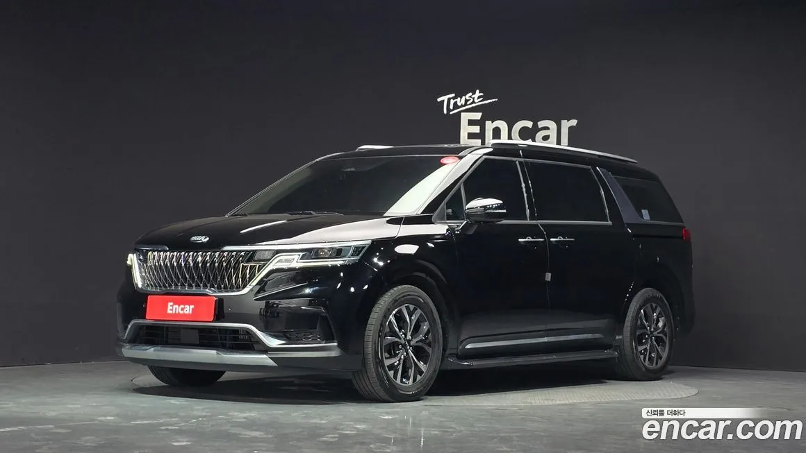 Kia Carnival — фото 1