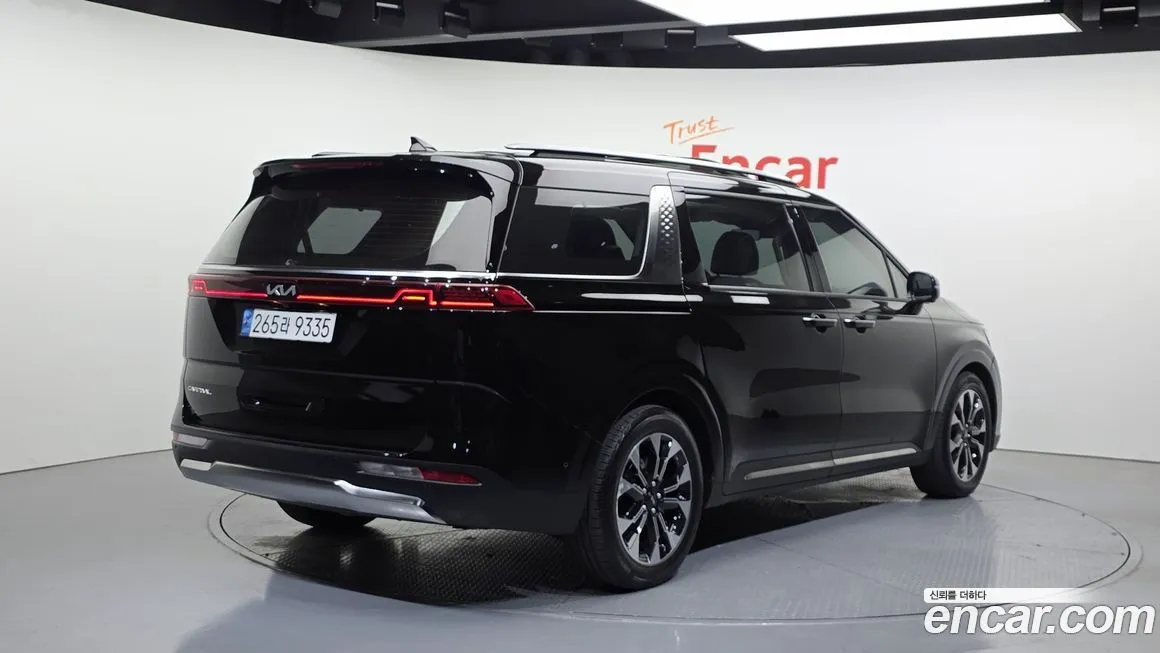 Kia Carnival 2023 из KR, фото 2