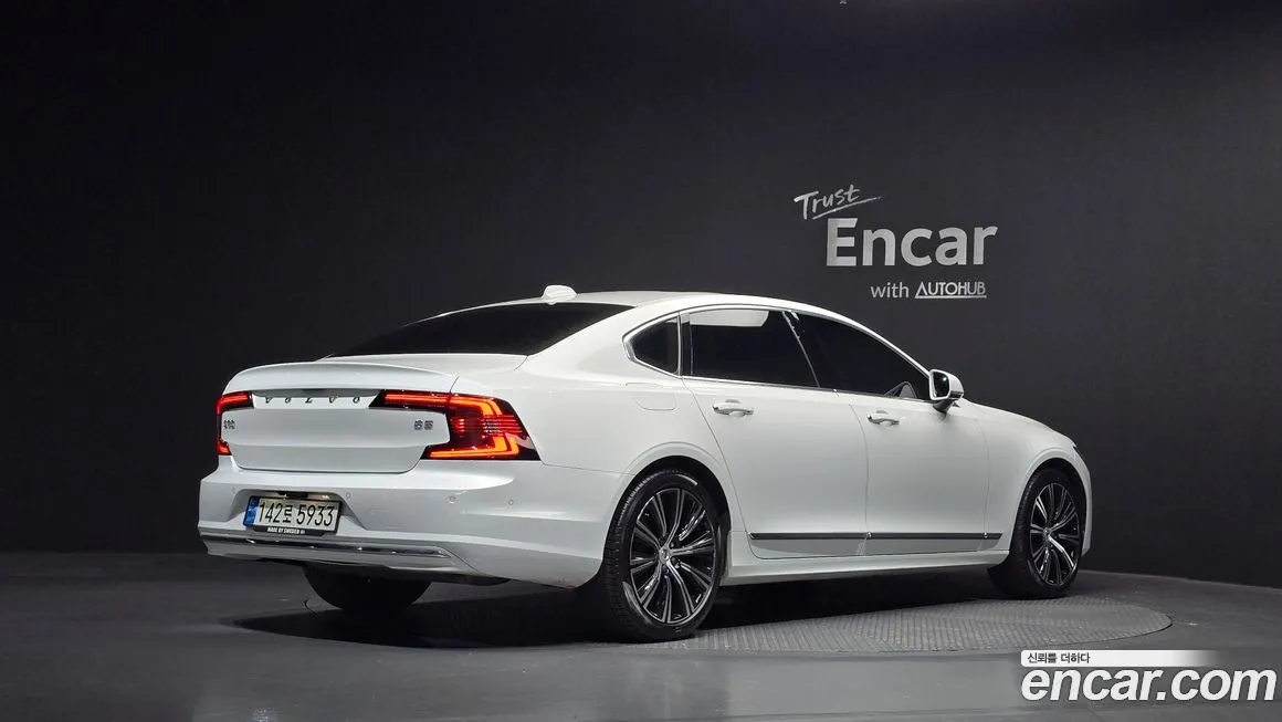 Volvo S90 2022 из KR, фото 2