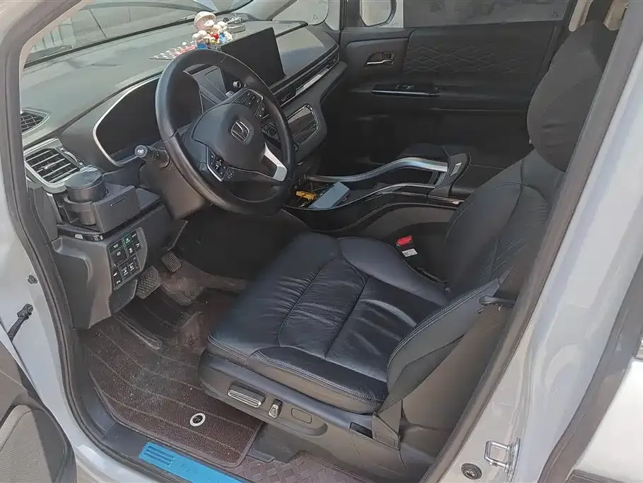 Honda Elysion 2023 из CN, фото 8