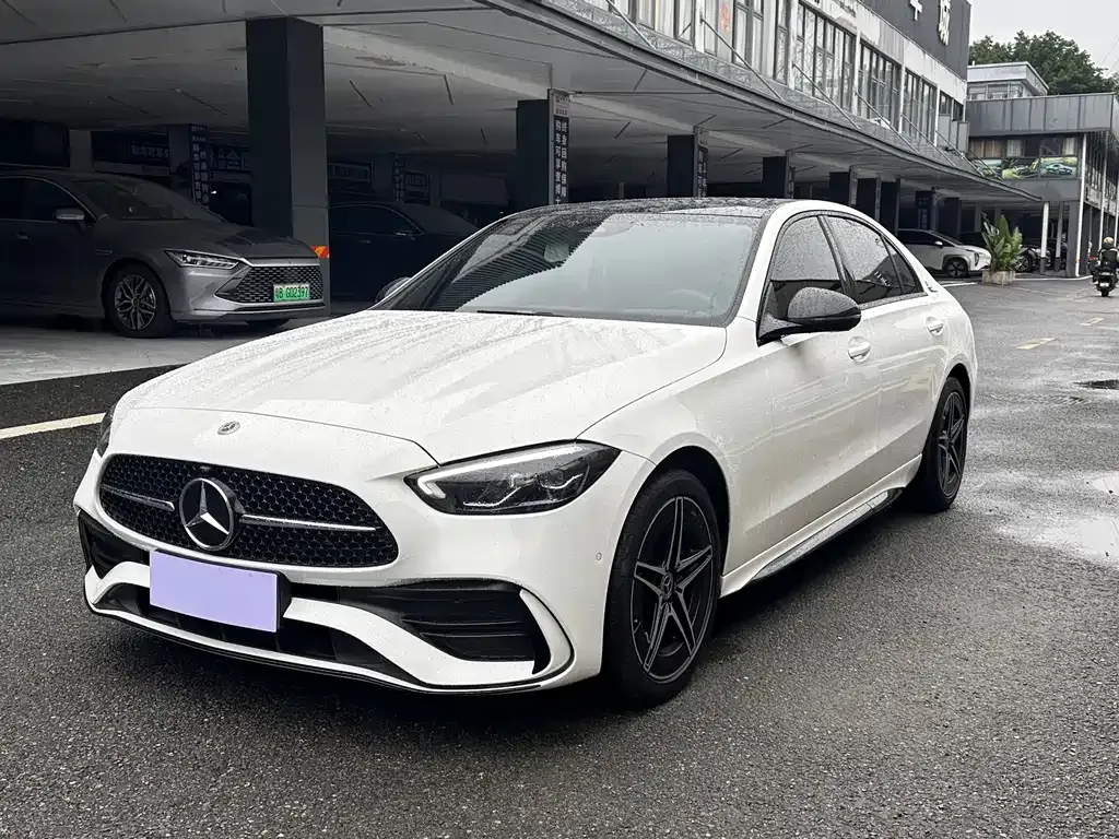 Mercedes-Benz C-Class — фото 1