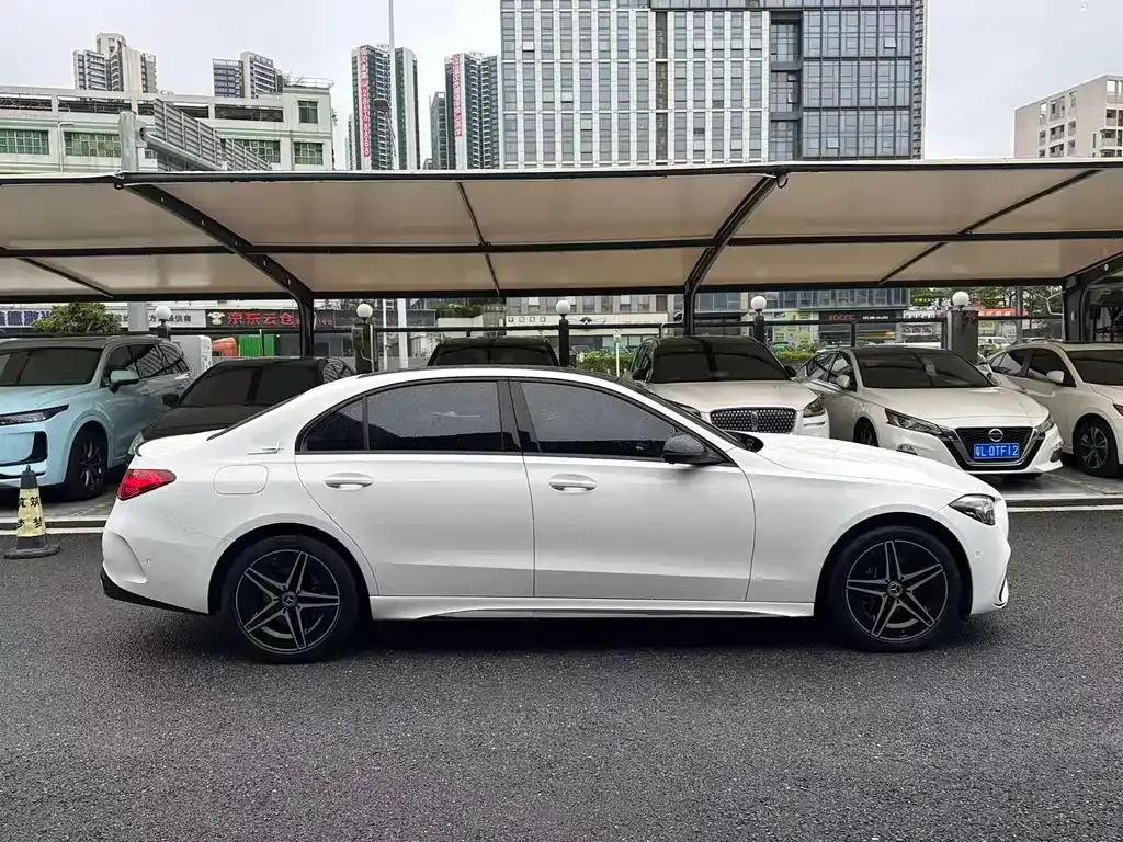 Mercedes-Benz C-Class — фото 10