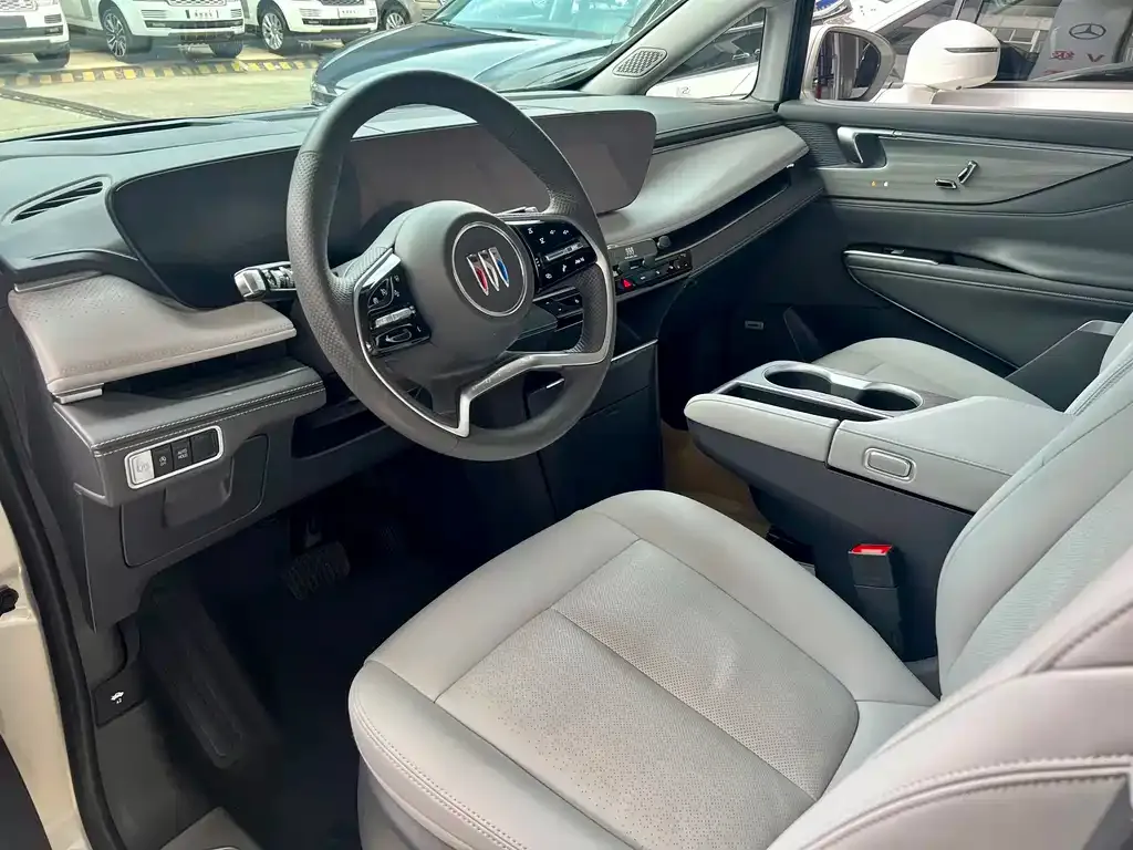 Buick GL8 Hybrid — фото 2