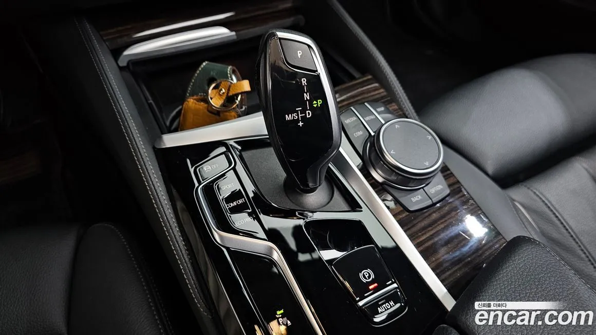 BMW 5-Series 2023 из KR, фото 10