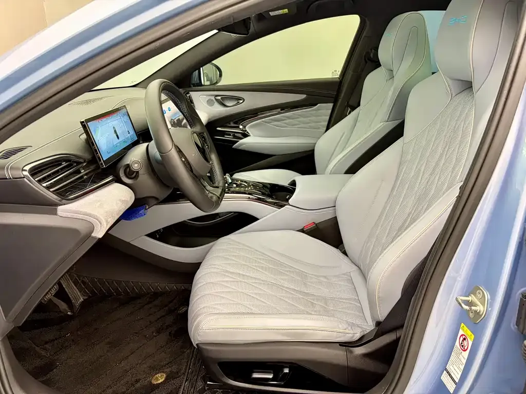 BYD Seal — фото 6