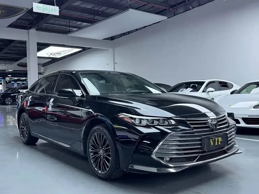 Toyota Avalon — фото 10