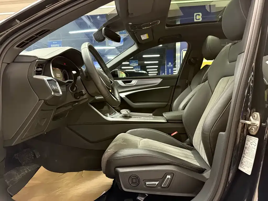 Audi A6L 2024 из CN, фото 6