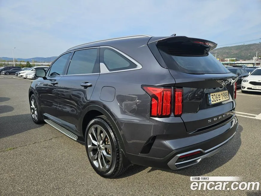 Kia Sorento — фото 10