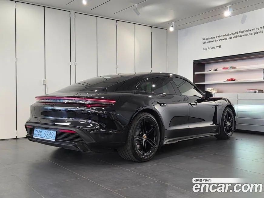 Porsche Taycan 2025 из KR, фото 6