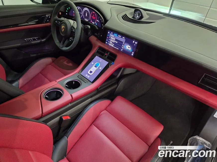 Porsche Taycan 2025 из KR, фото 8