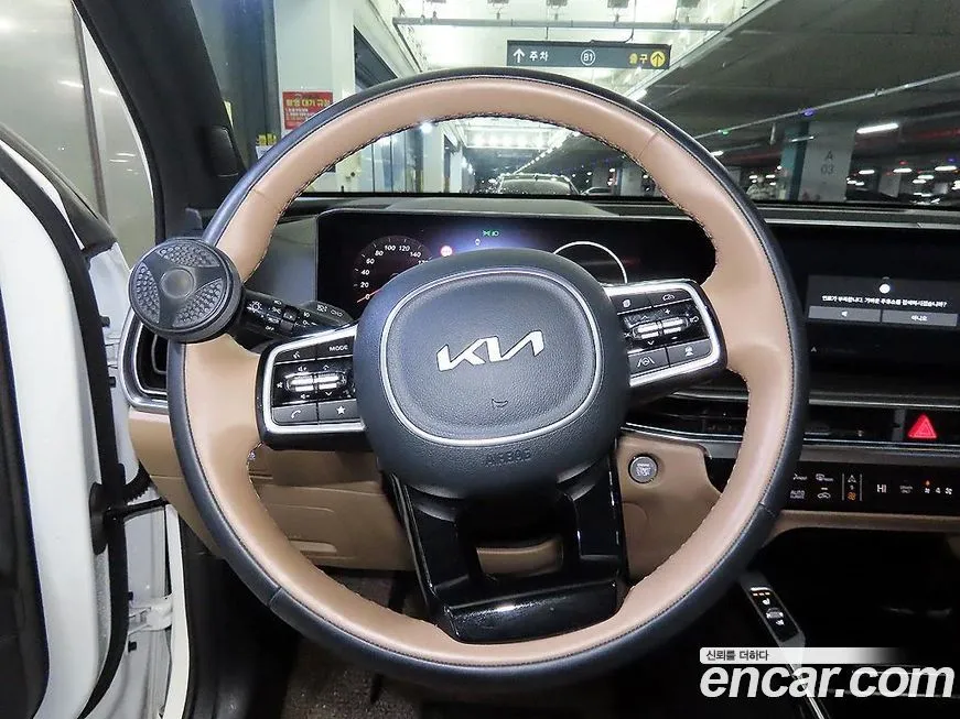 Kia Sorento — фото 5