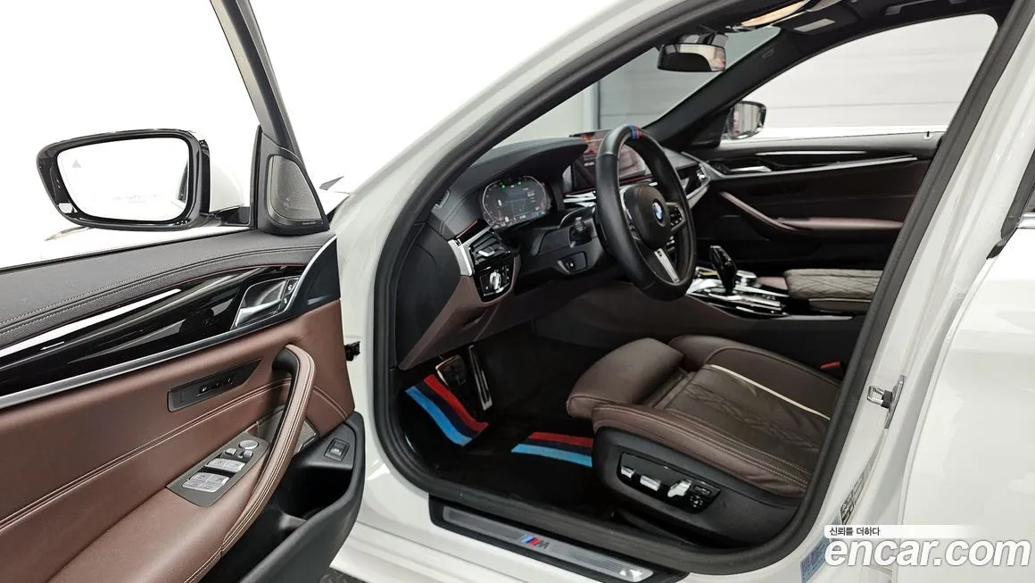 BMW 5-Series 2023 из KR, фото 10